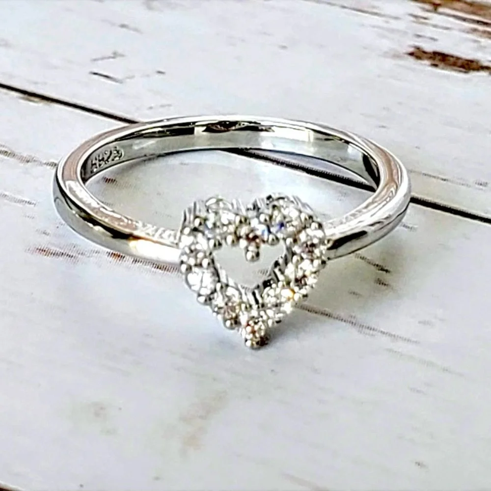 Sweetheart Ring - Picture 2 of 3